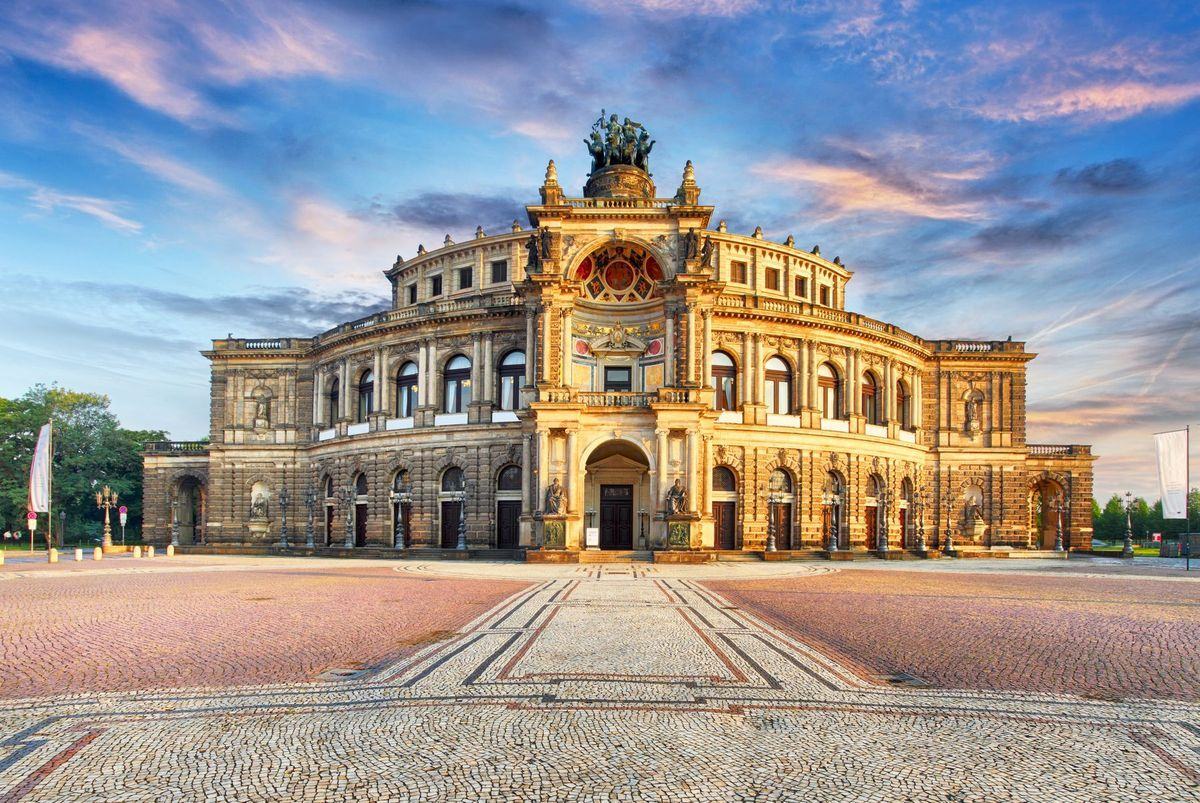 Semperoper am Theaterplatz